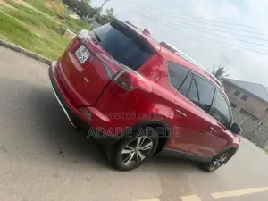 Toyota RAV4 XLE AWD (2.5L 4cyl 6A) 2016 Red