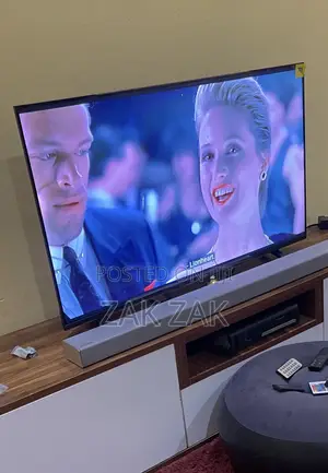 HISENSE 43 Inches