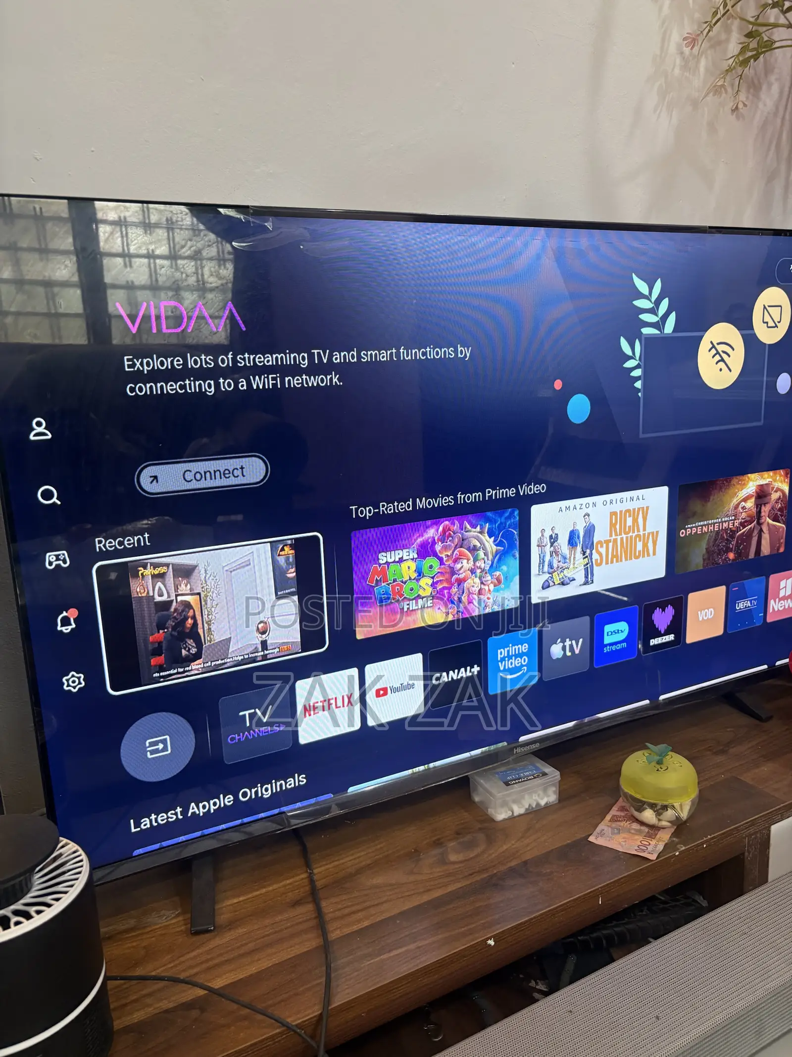 HISENSE 43 Inches