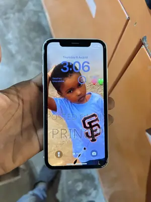 Apple iPhone XR 128 GB White