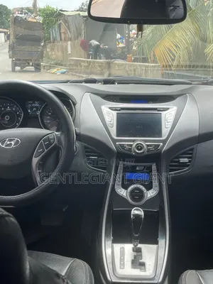 Hyundai Elantra 2012 Off white