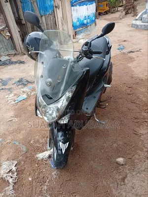 Yamaha Majesty 2025 Black