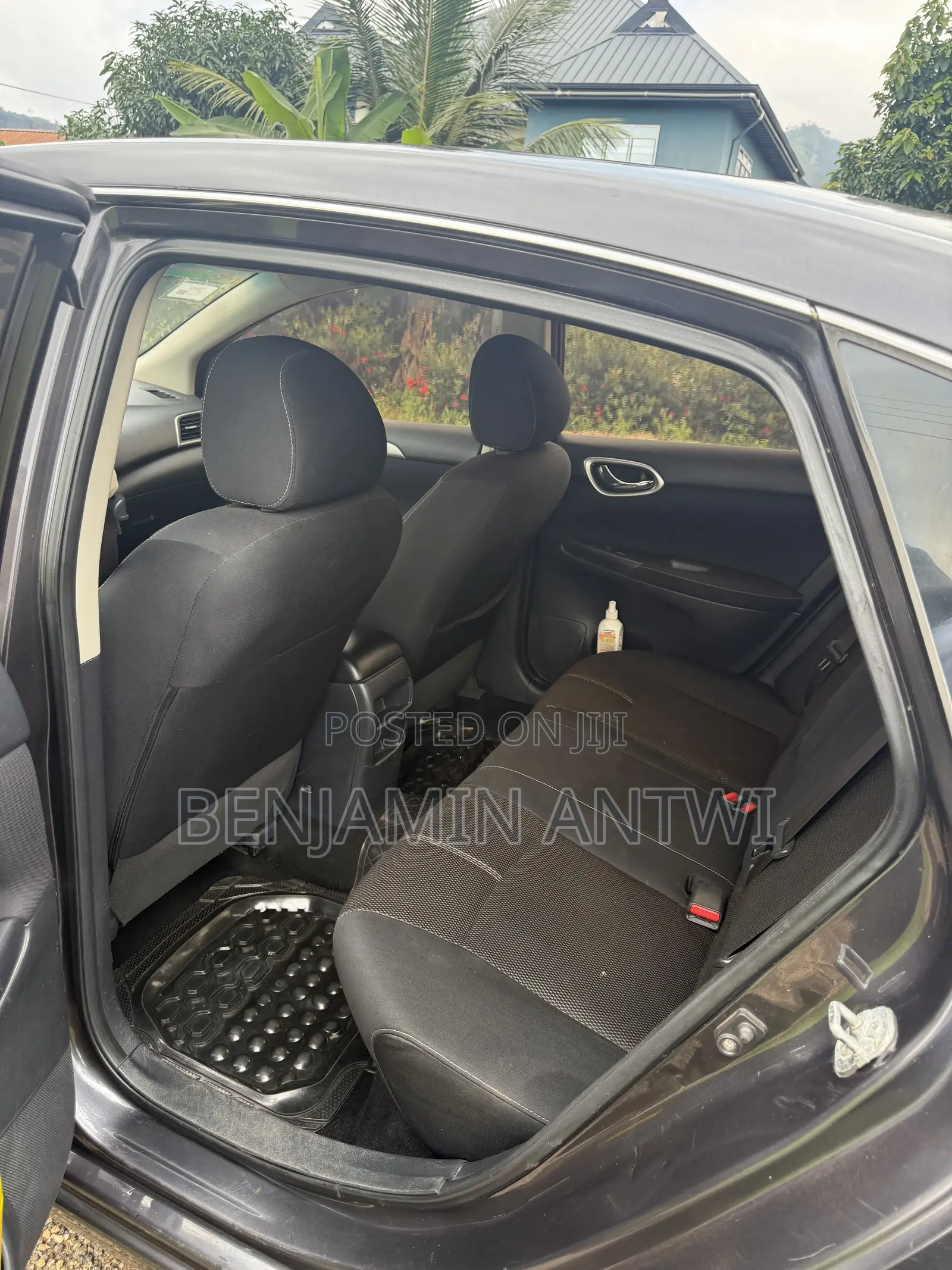 Nissan Sentra SV 4dr Sedan (1.8L 4cyl CVT) 2015 Gray