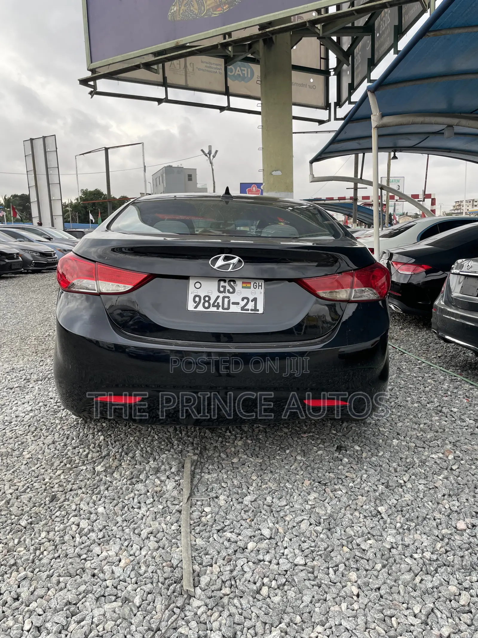 Hyundai Elantra SE Sedan FWD (1.8L 4cyl 6A) 2016 Black