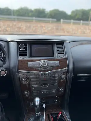 Nissan Patrol 2014 Brown