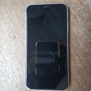 Apple iPhone XR 64 GB White