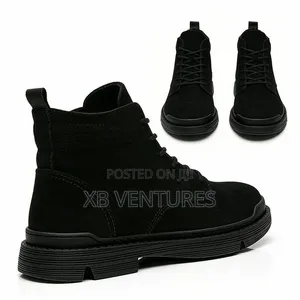 Men Comfortable Outdoor
Fashion
Durable
Boots