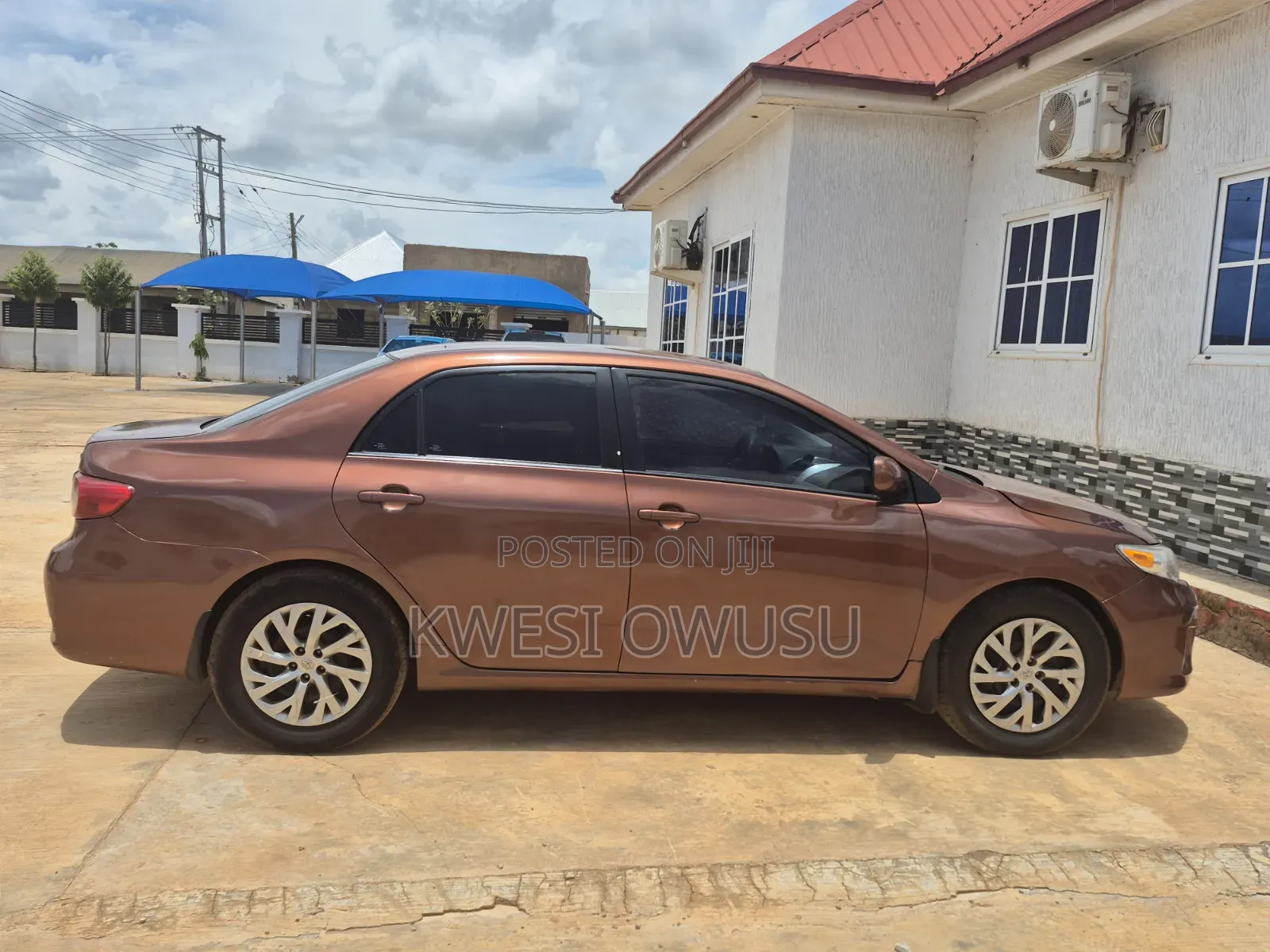 Toyota Corolla 2013 Brown