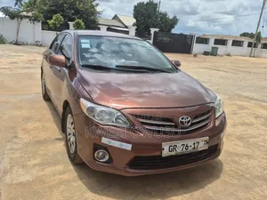 Toyota Corolla 2013 Brown
