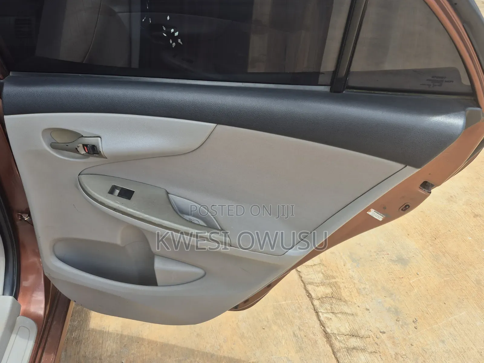 Toyota Corolla 2013 Brown