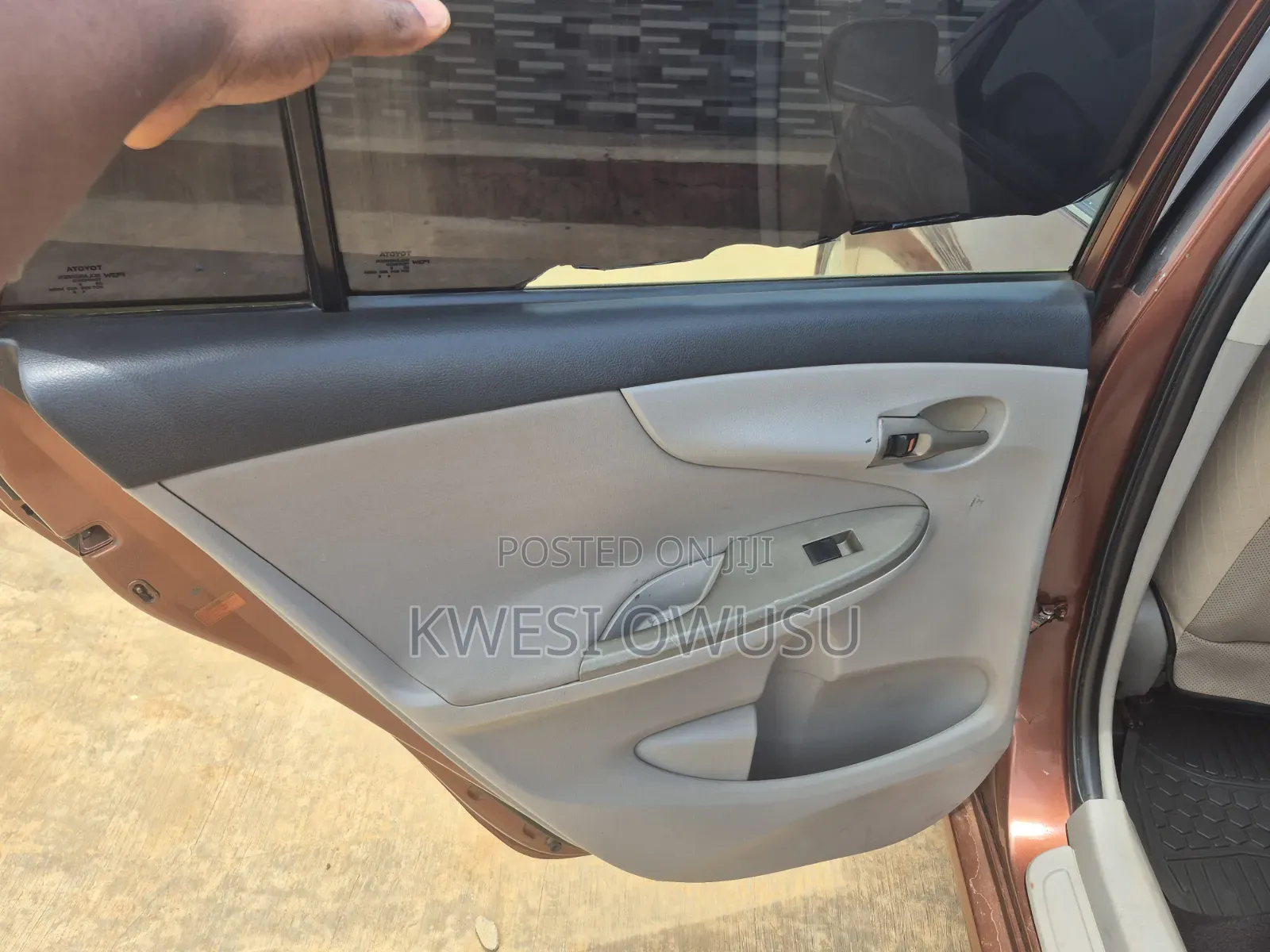 Toyota Corolla 2013 Brown