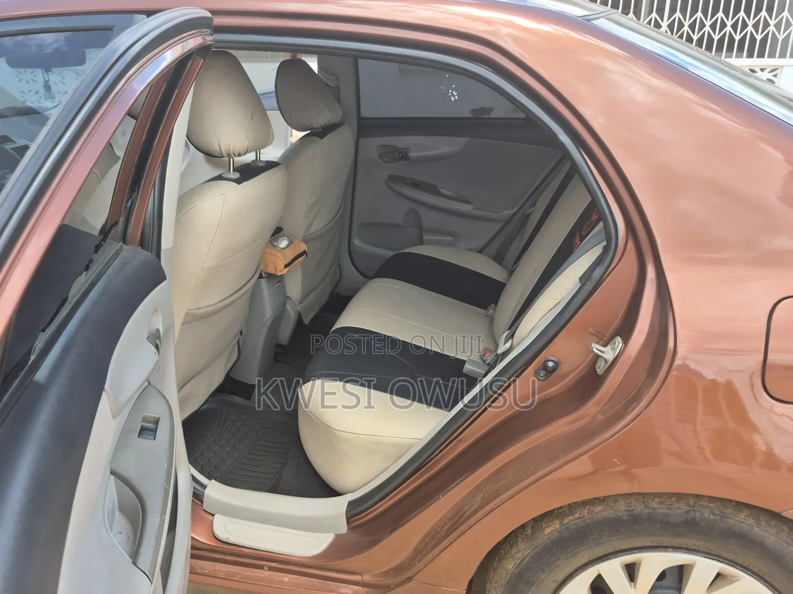 Toyota Corolla 2013 Brown