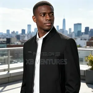 Windproof Zip Up
Outerwear Lightweight Black Coat