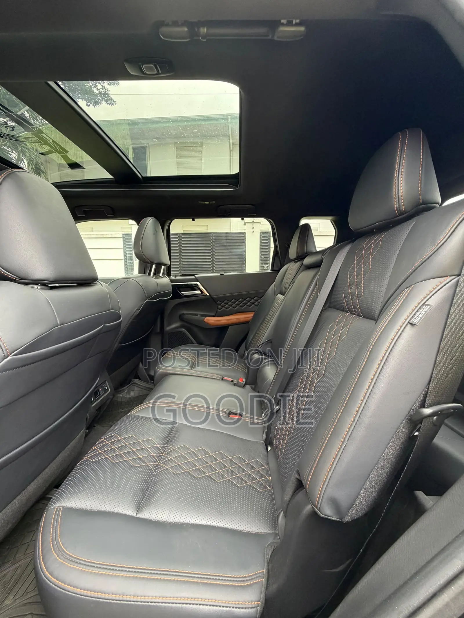Mitsubishi Outlander SEL 2024 Black
