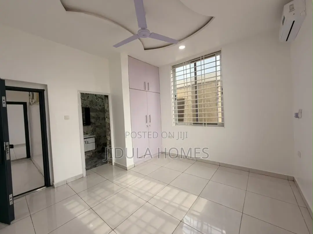 4bdrm House in Lakeside Estate for rent