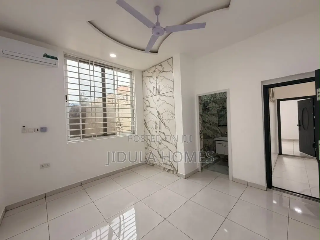 4bdrm House in Lakeside Estate for rent