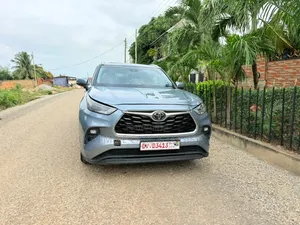 Toyota Highlander 2022 Blue