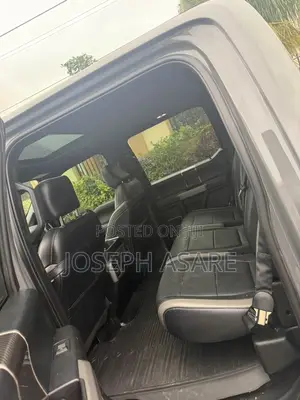 Ford F-150 Raptor 4x4 SuperCrew Cab Styleside 5.5 ft. box 145 in. WB