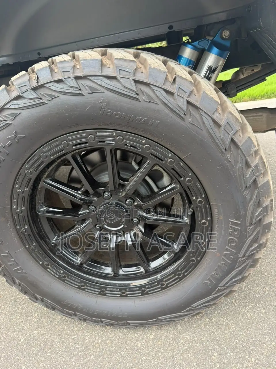 Ford F-150 Raptor 4x4 SuperCrew Cab Styleside 5.5 ft. box 145 in. WB