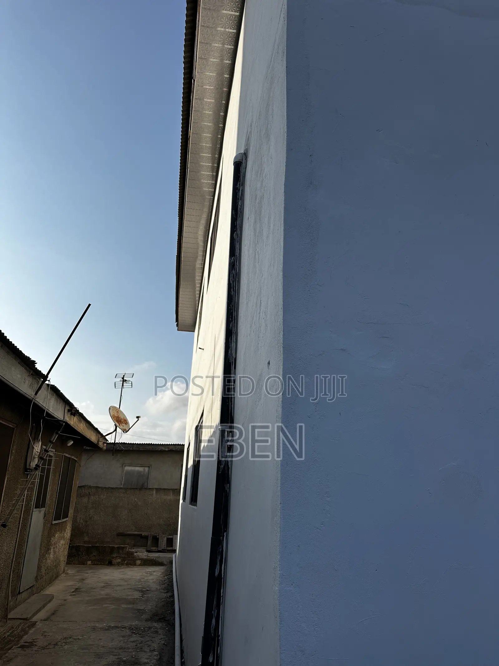 2bdrm Apartment in Osu Ako-Adjei for rent