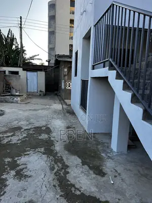 2bdrm Apartment in Osu Ako-Adjei for rent