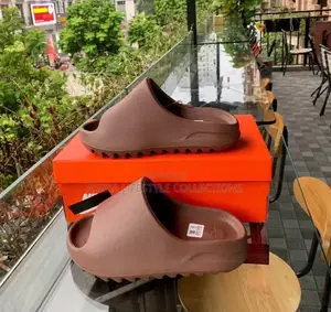 Solid Yeezy Slide