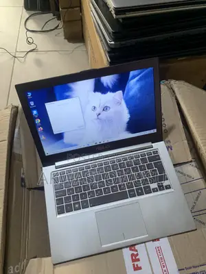 Laptop Asus UX30 6GB Intel Core i3 HDD 500GB