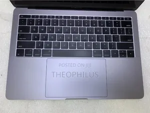 Laptop Apple MacBook Pro 2017 16GB Intel Core i5 SSD 256GB