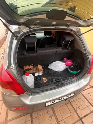 Toyota Vitz 2010 Gray