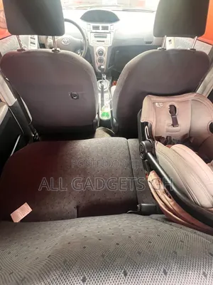 Toyota Vitz 2010 Gray