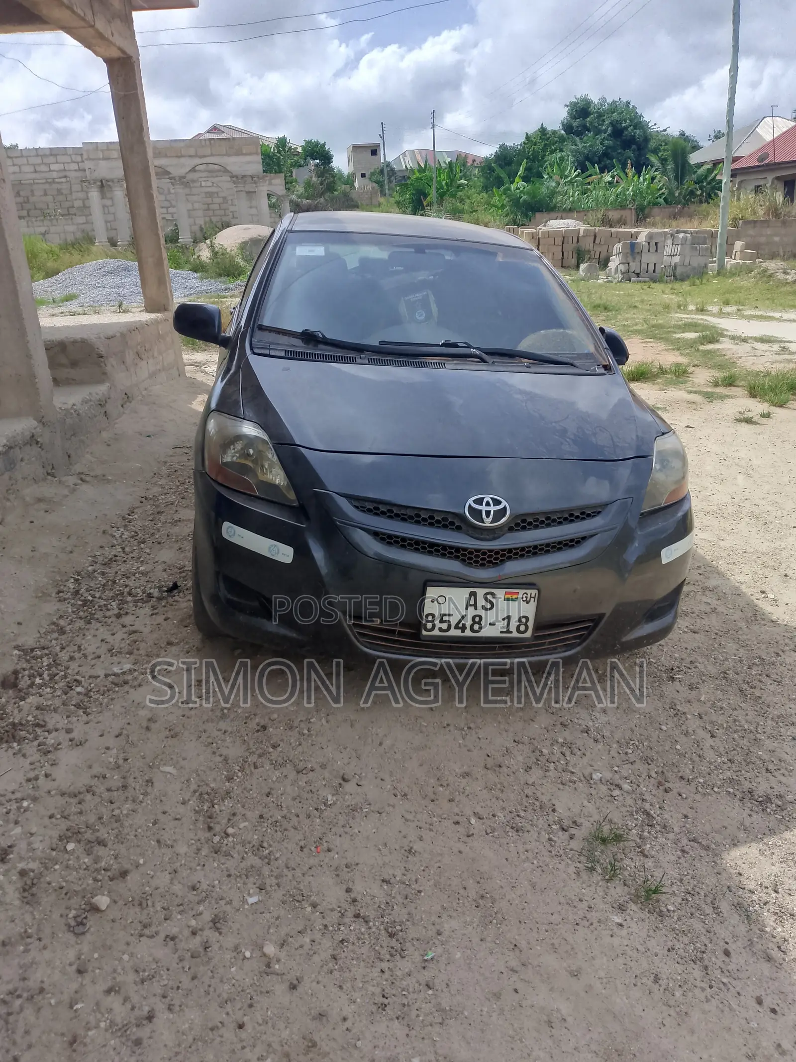 Toyota Yaris Base Sedan 4dr 2010 Gray