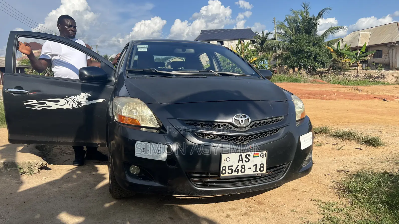 Toyota Yaris Base Sedan 4dr 2010 Gray