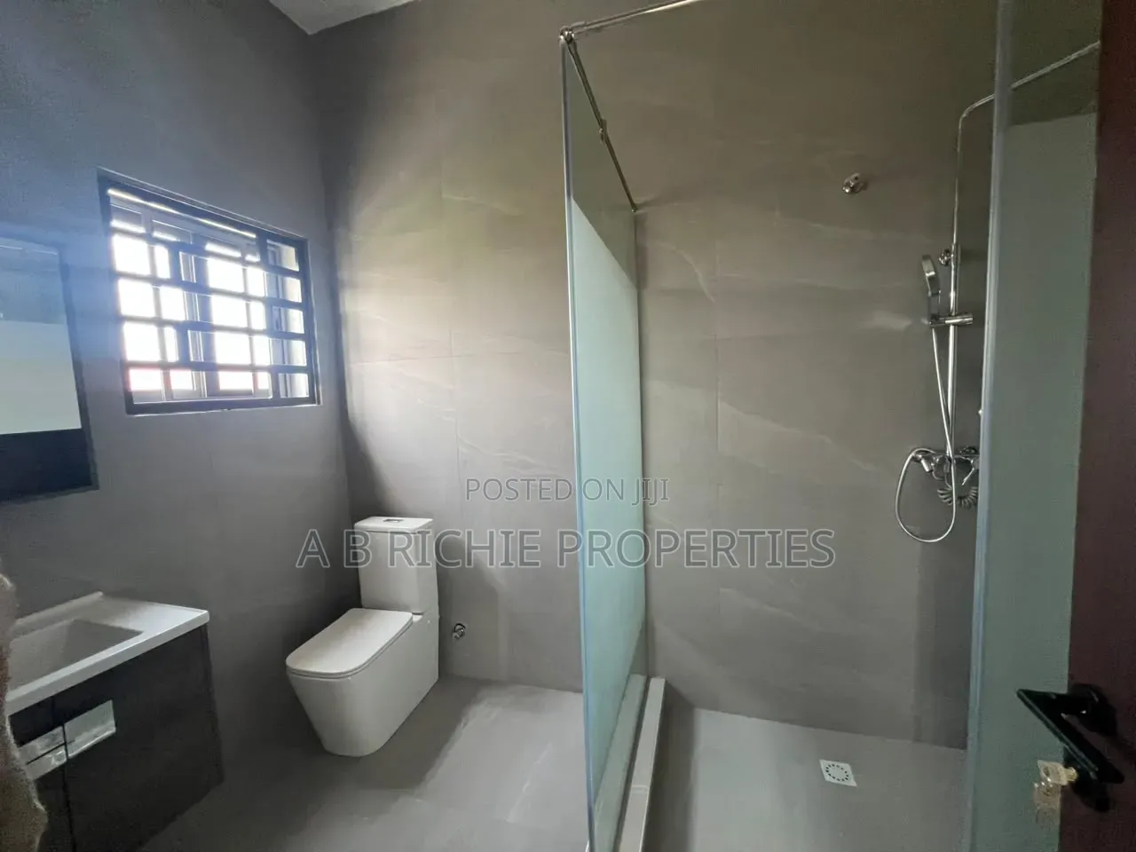 4bdrm House in Ab Richie Properties, Tseaddo for rent