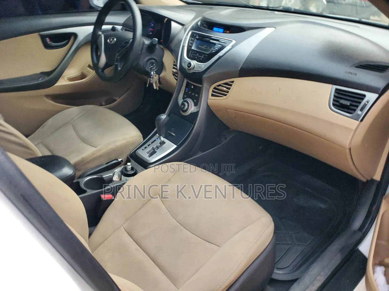 Hyundai Elantra Limited Sedan FWD (1.8L 4cyl 6A) 2013 White