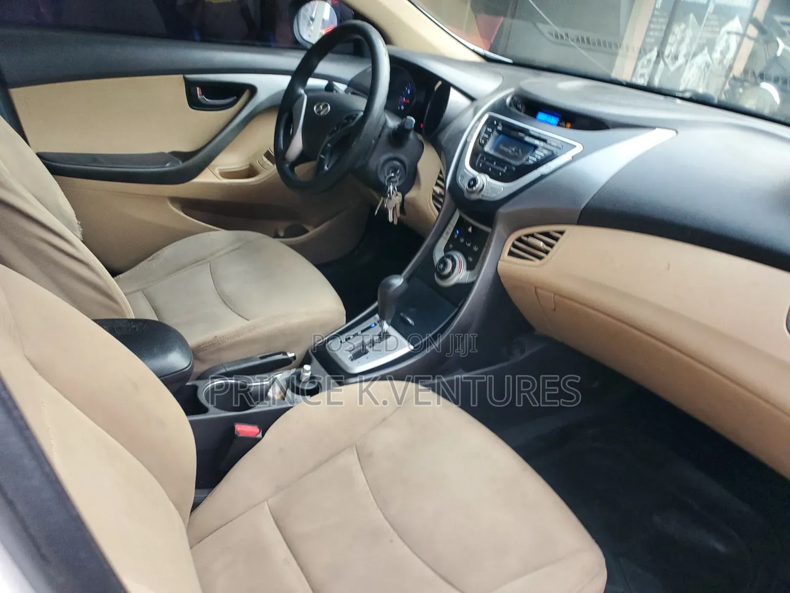 Hyundai Elantra Limited Sedan FWD (1.8L 4cyl 6A) 2013 White