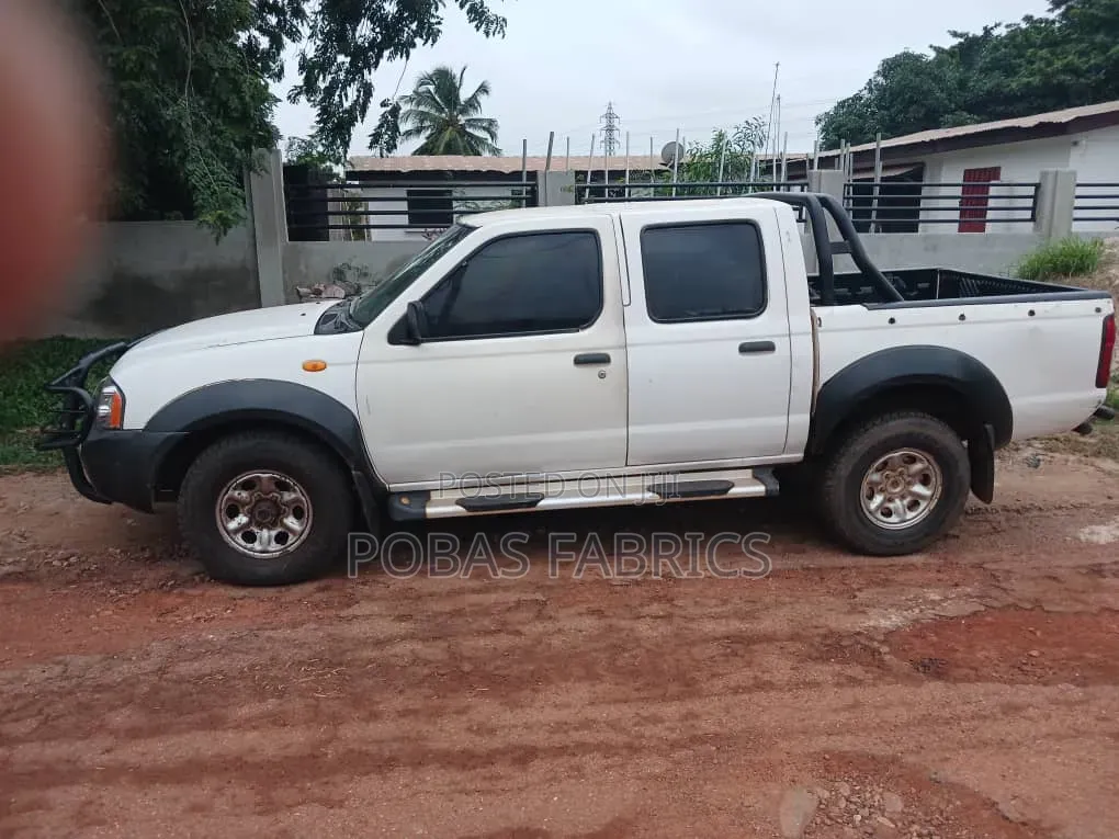 Nissan Hardbody 2000i 2006 White