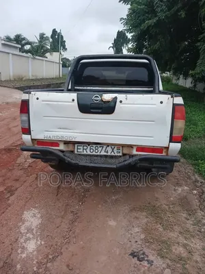 Nissan Hardbody 2000i 2006 White