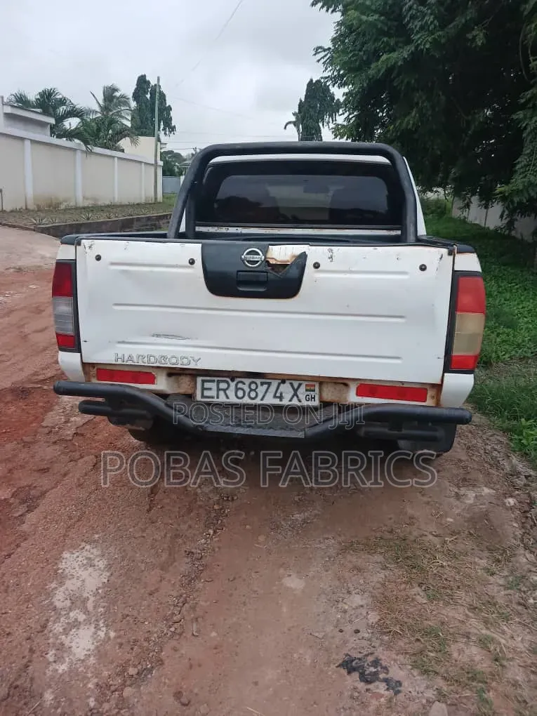 Nissan Hardbody 2000i 2006 White