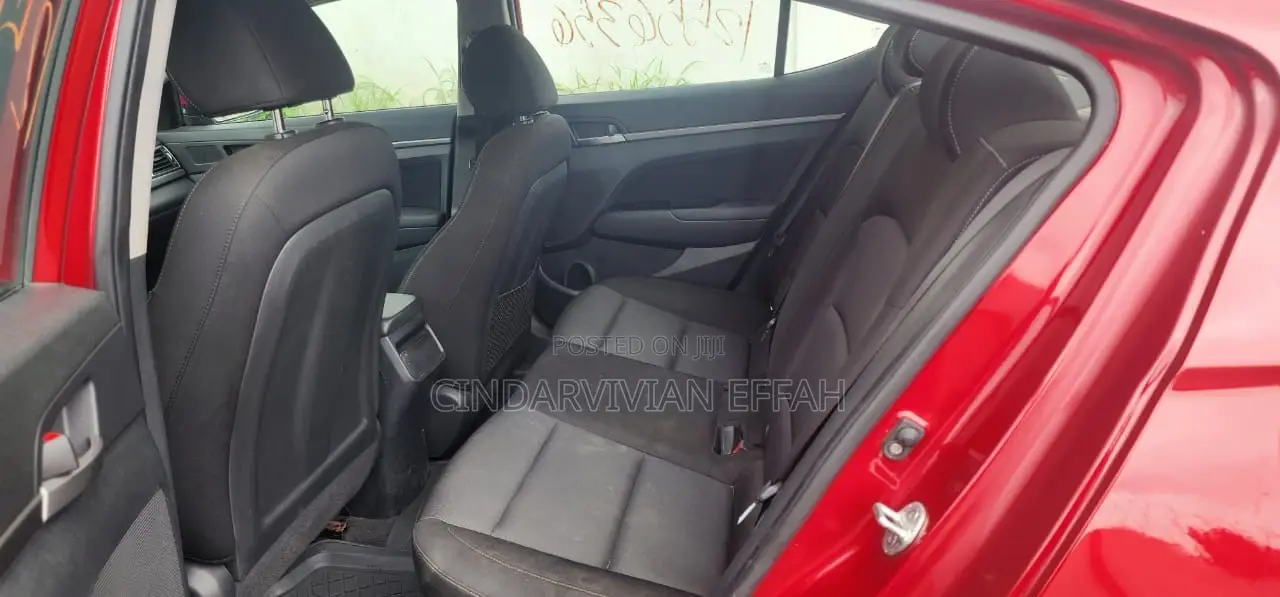 Hyundai Elantra SEL 2018 Red