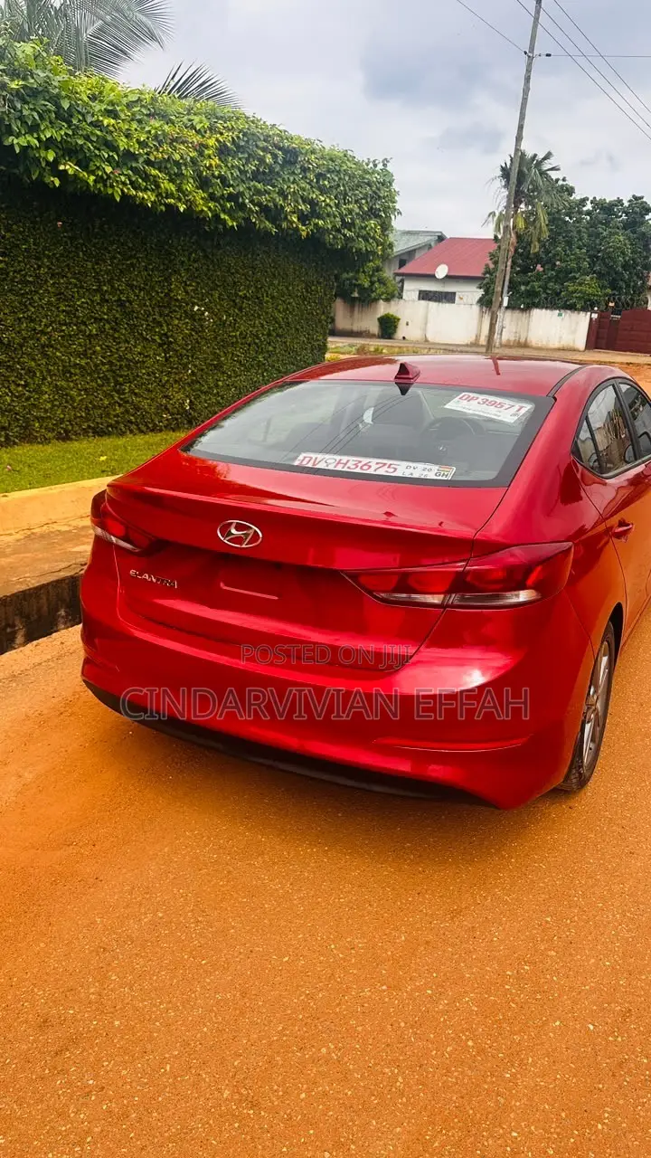 Hyundai Elantra SEL 2018 Red
