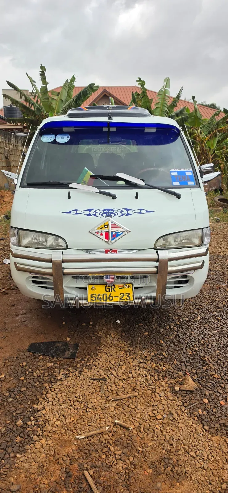 Hyundai H-100 2004 White