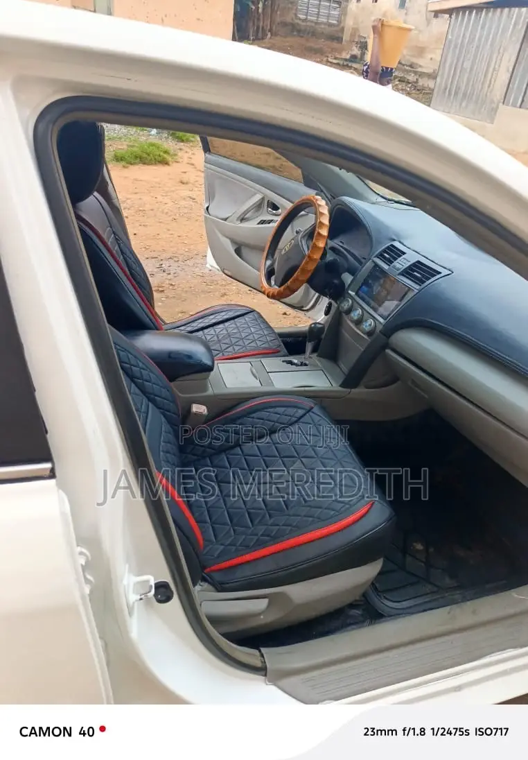 Toyota Camry Base 4dr Sedan (2.5L 4cyl 6M) 2010 White