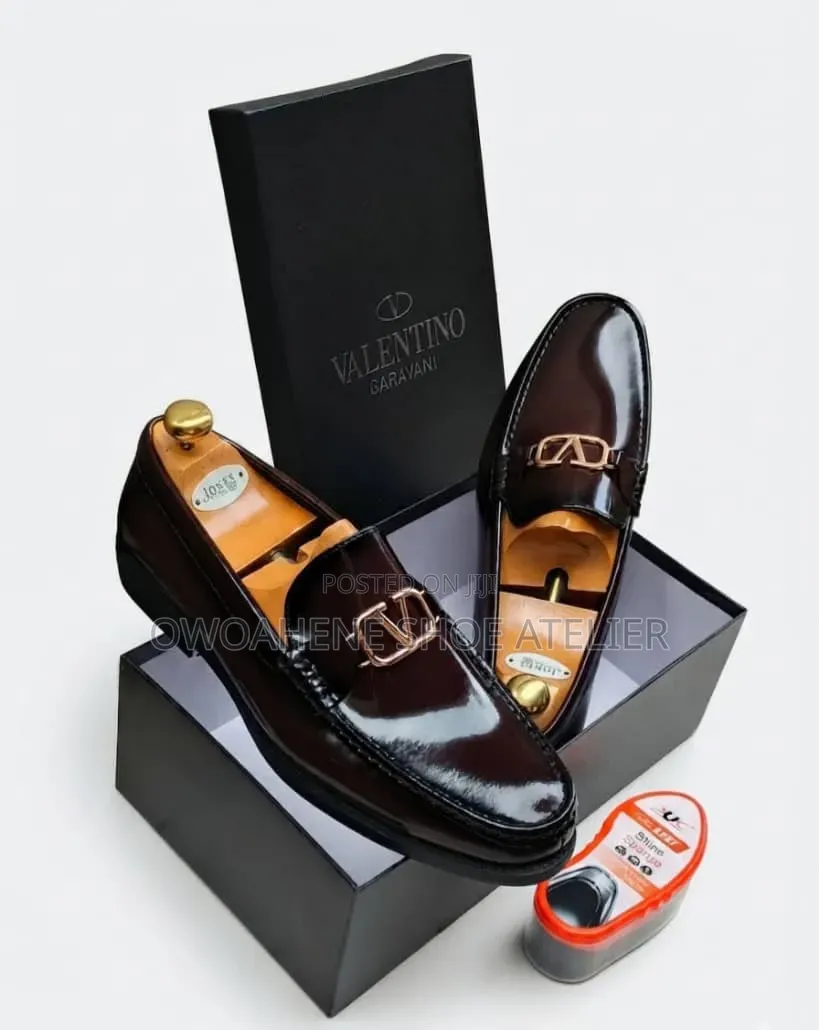 Valentino Garavani VLogo Signature Loafer