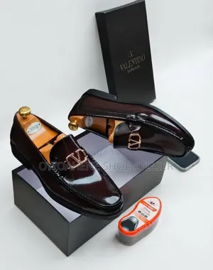 Valentino Garavani VLogo Signature Loafer