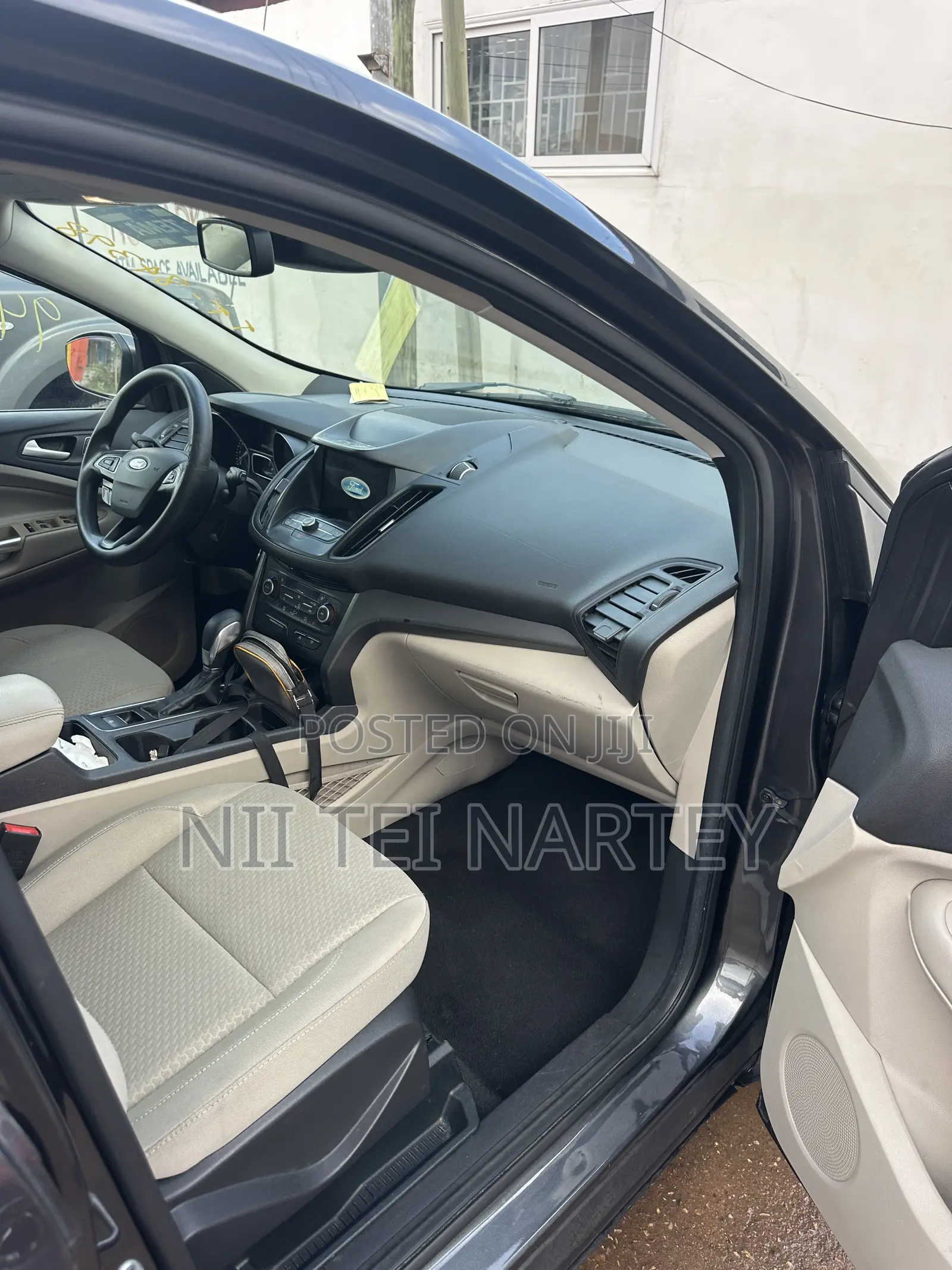 Ford Escape SE 4x4 2019 Gray