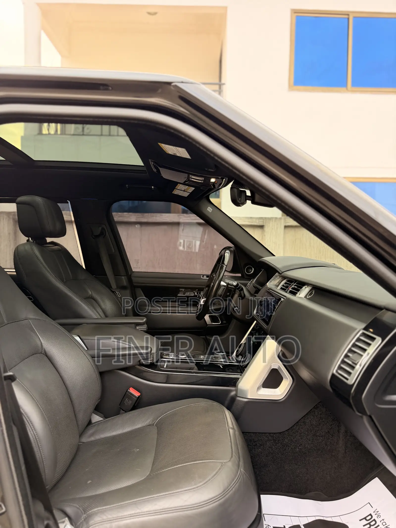 Land Rover Range Rover Vogue 2019 Black