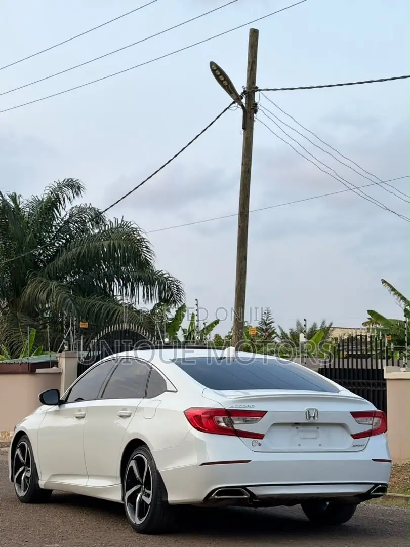 Honda Accord Sport 2018 White