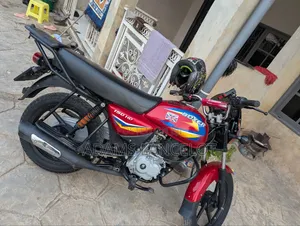 Bajaj Boxer 2024 Red