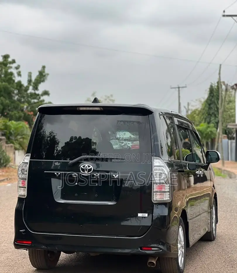 Toyota Voxy 2021 Black