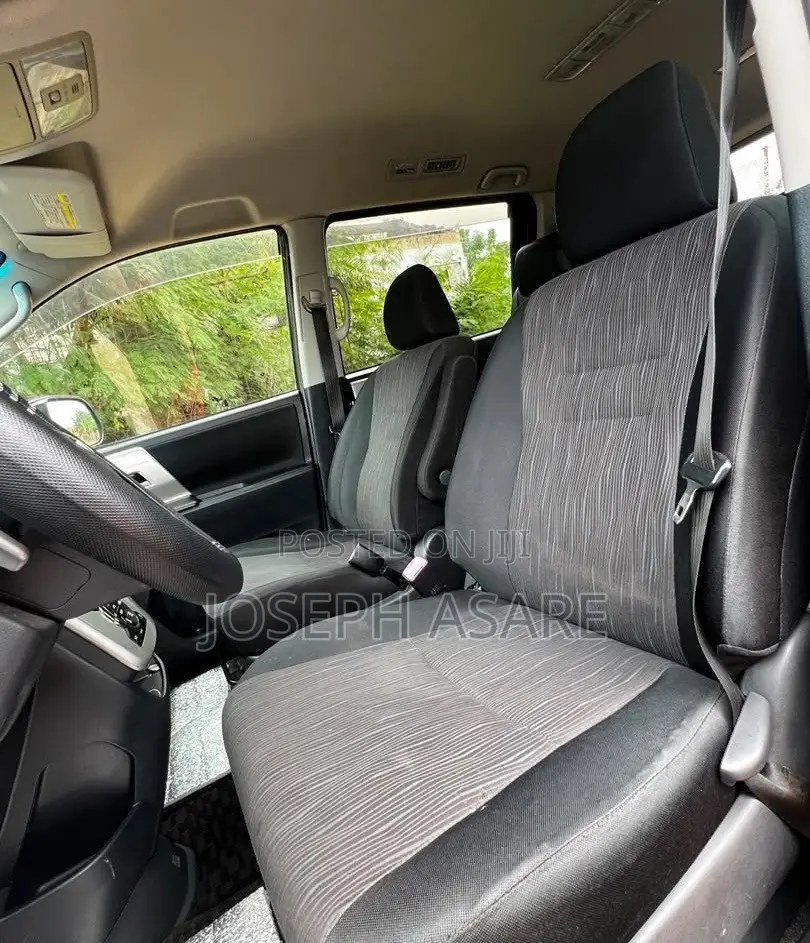 Toyota Voxy 2021 Black